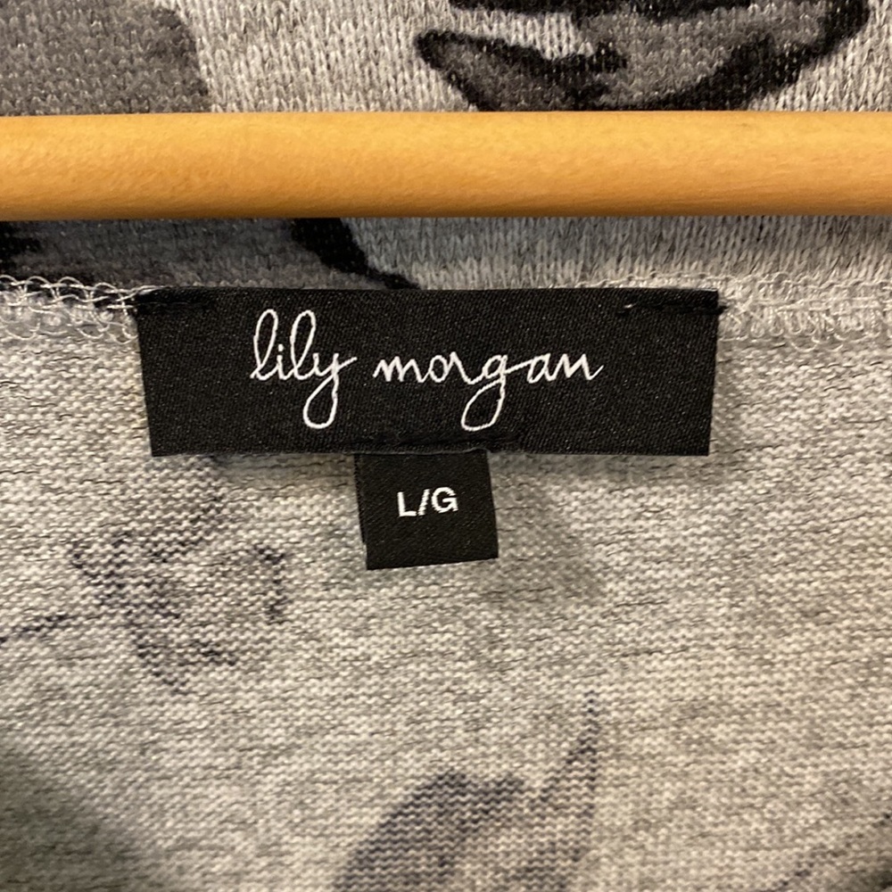 Lily Morgan Grey and Black Floral Print Top/Sweater (L) - Picture 2 of 5